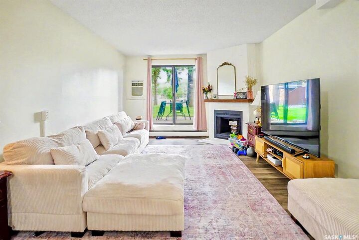 Property Photo:  802B Kingsmere Boulevard 108  SK S7J 4B7 