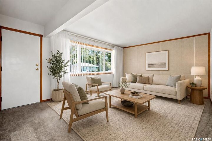 Property Photo:  3326 4th Avenue N  SK S4R 0V6 