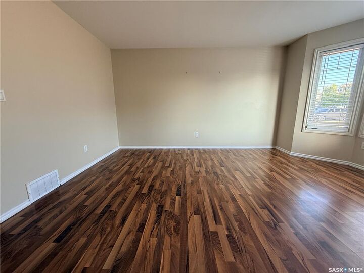 Property Photo: 415 Lynd Crescent 212 SK S7T 0C2