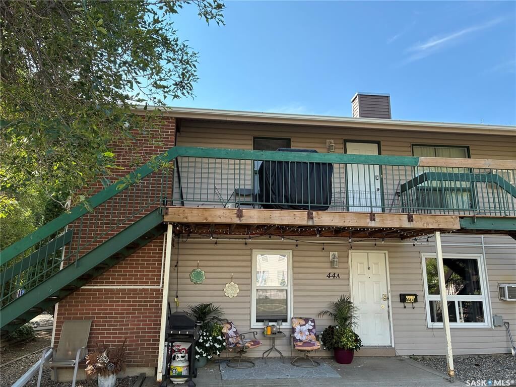 Property Photo:  44B Nollet Avenue  SK S4T 7P9 