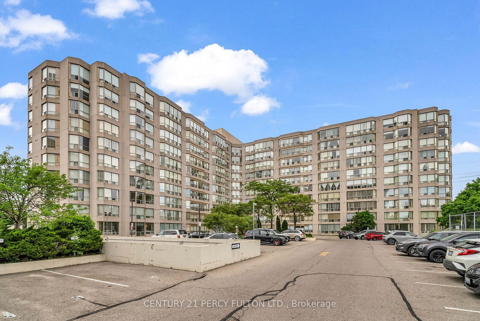 Photo de la propriété: 309 Major Mackenzie Avenue 611 ON L4V 9Y5