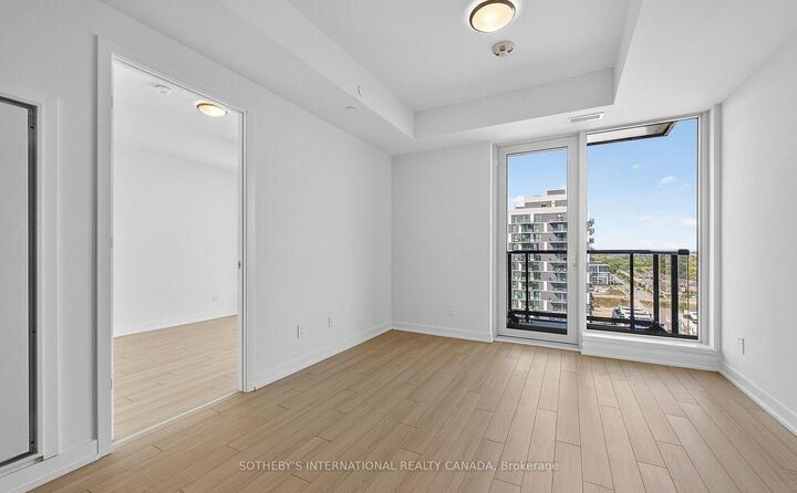 Property Photo:  3079 Trafalgar Road 1005  ON L6H 8C5 