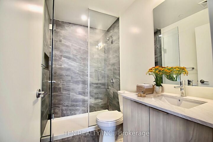 Property Photo: 395 Square One Drive 3803 ON L5B 0P6