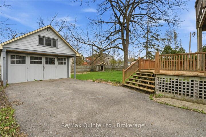 Property Photo:  219 East Street  ON K7R 1T2 