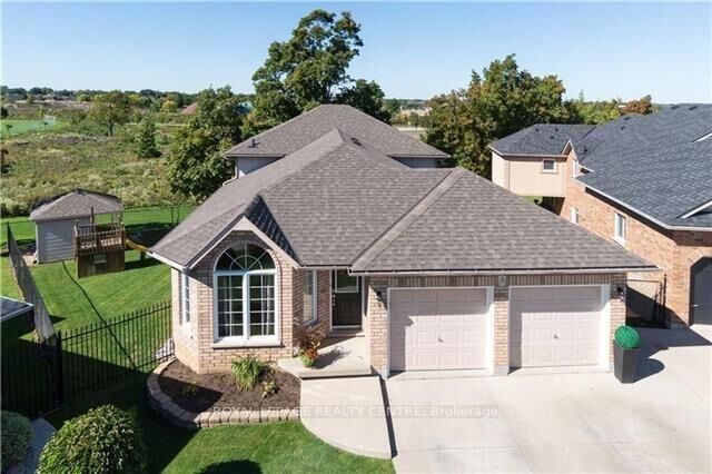 Property Photo:  3 Vineberg Drive  ON L9B 2P6 