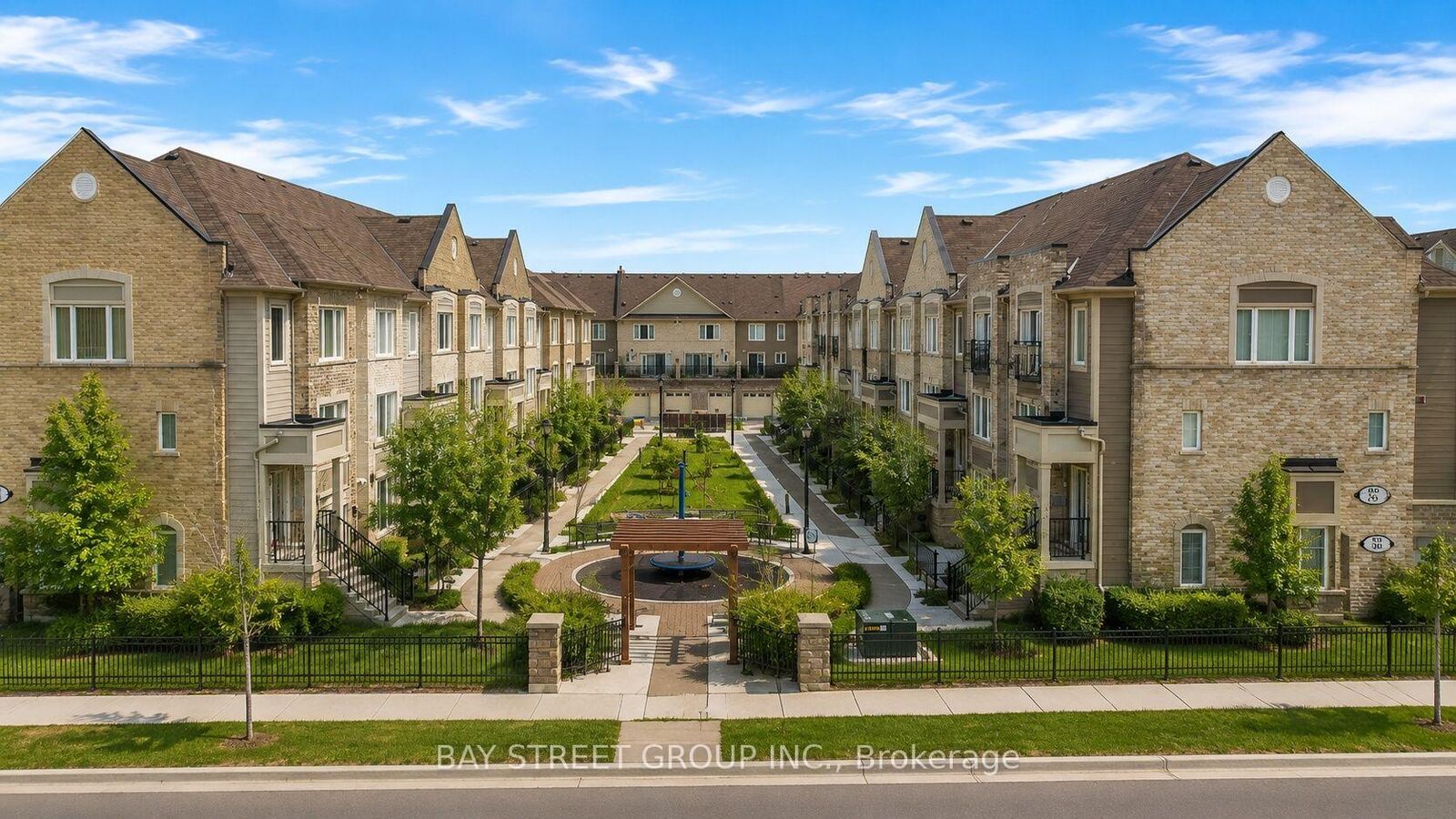 Property Photo:  2891 Rio Court 40  ON L5M 0S4 