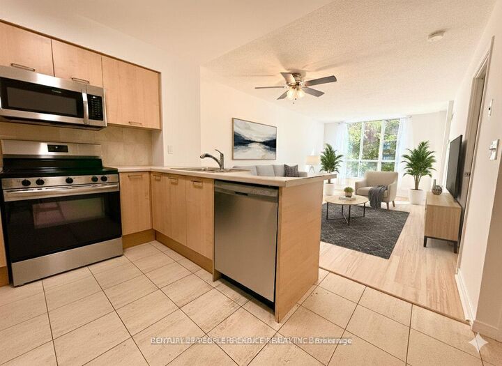 Property Photo:  51 Harrison Garden Boulevard 505  ON M2N 7G4 