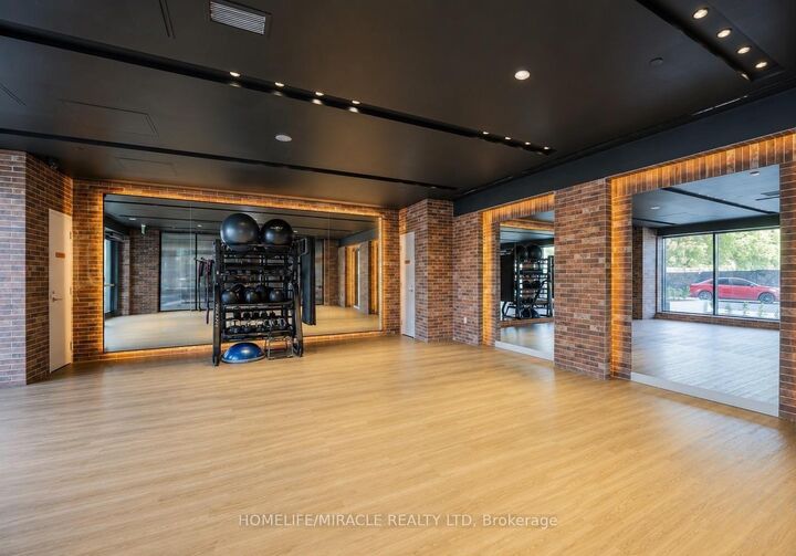 Property Photo:  4010 Eglinton Avenue W 1420  ON M9A 0G5 