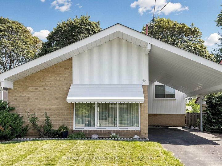 Property Photo: 99 Oakley Boulevard ON M1P 3P8