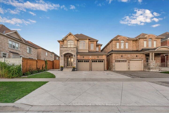 Photo de la propriété: 302 Inverness Way ON L3Z 0W8