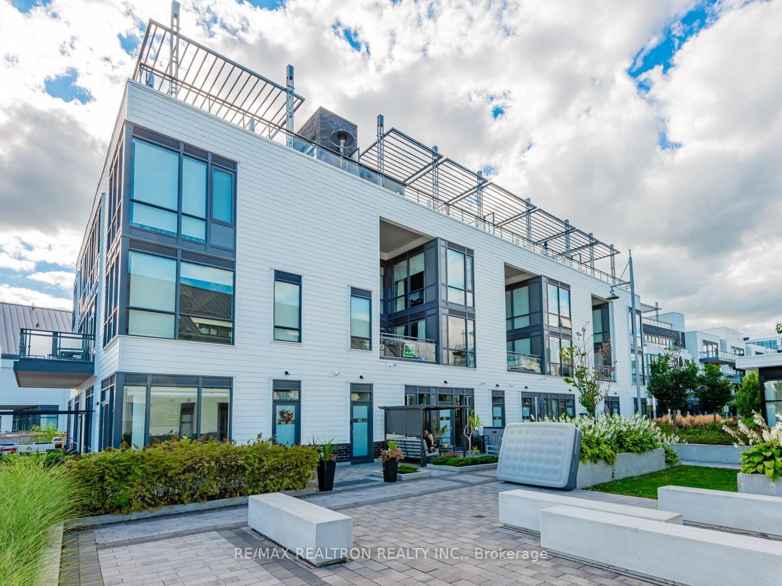Property Photo: 303 Broward Way 93 ON L9S 0M6