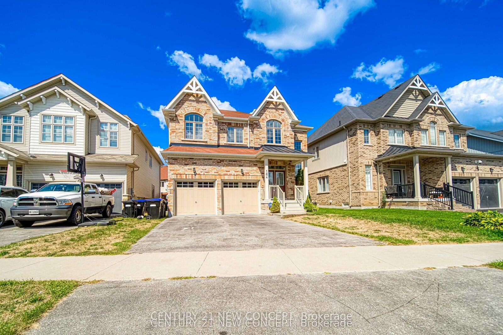 Property Photo:  164 Gold Park Gate  ON L3W 0B4 