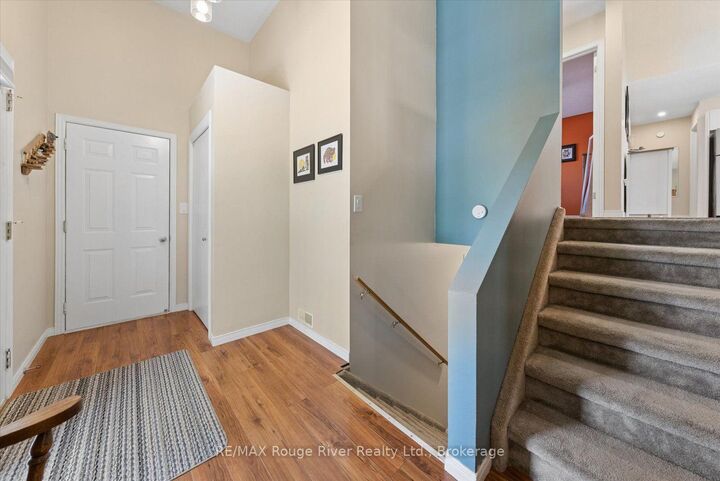 32 South Maloney Street — photo 1