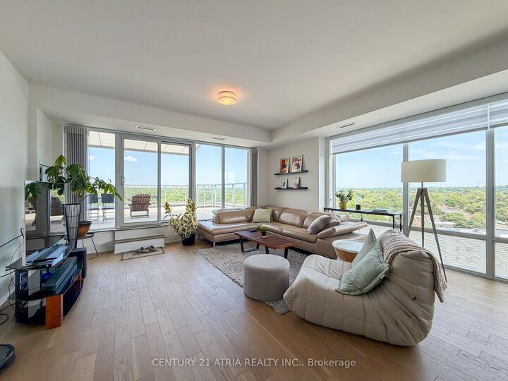 Photo de la propriété: 25 Adra Grado Way 1219 ON M2J 0H6