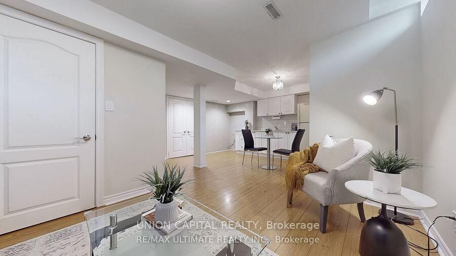 Property Photo:  46 Clover Street Bsmt  ON L6E 1L3 