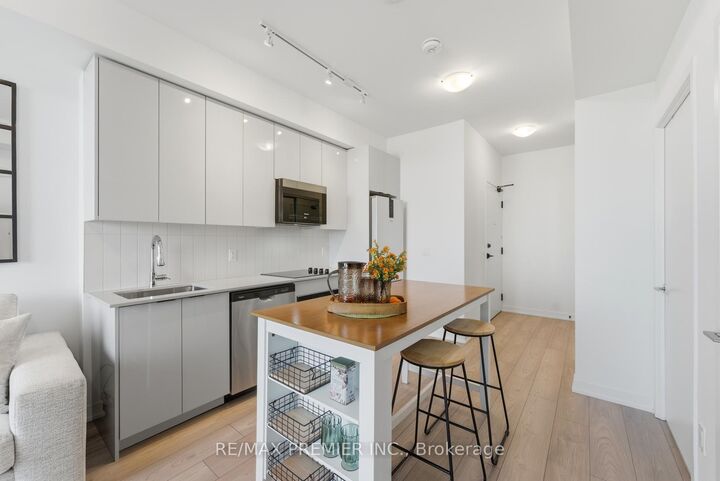 10 Abeja Street 1512 — photo 1
