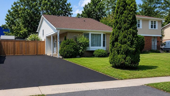 1214 Trowbridge Drive — photo 1