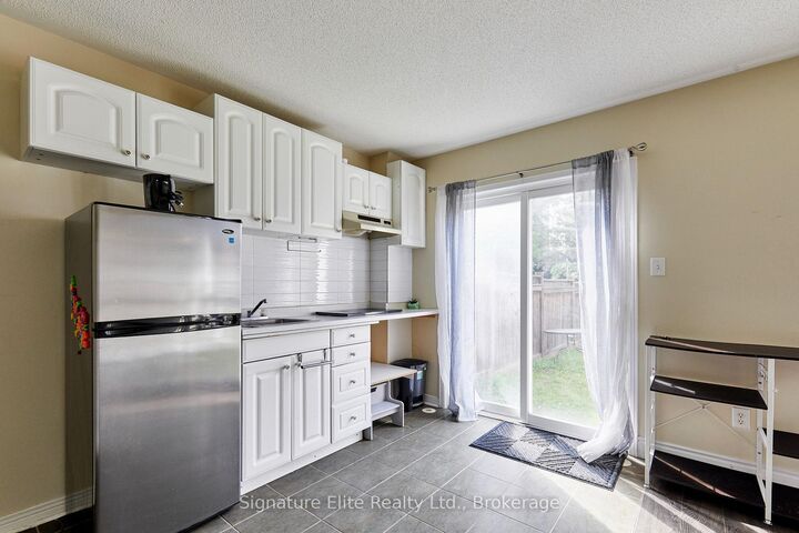 Property Photo:  11 Etienne Street Lower  ON M1L 0A2 