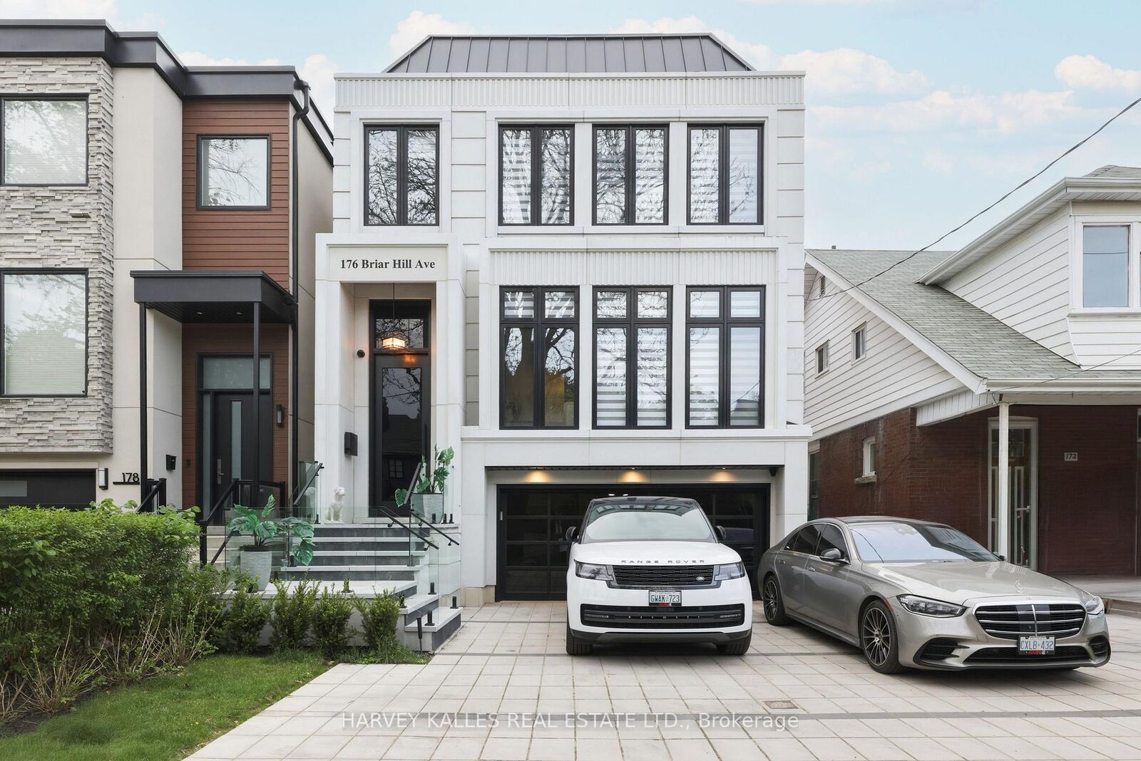 Property Photo:  176 Briar Hill Avenue  ON M4R 1H9 