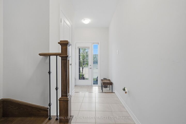 Property Photo:  