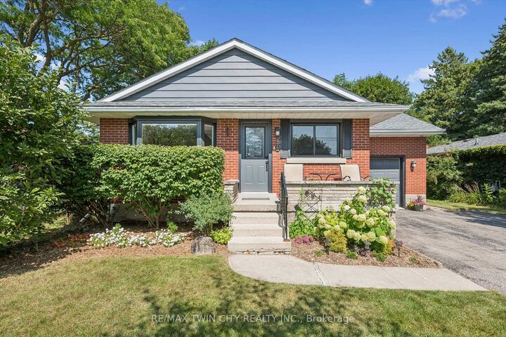 475 Stevenson Street N — photo 1