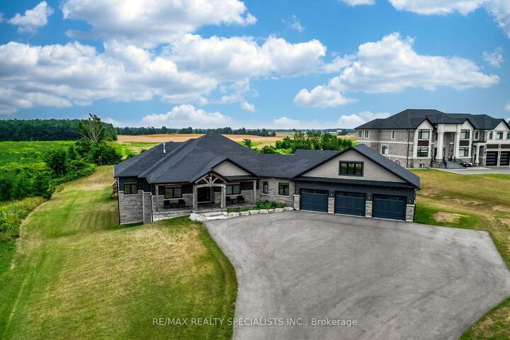 Property Photo: 6 Rutledge Heights ON L9V 3M9