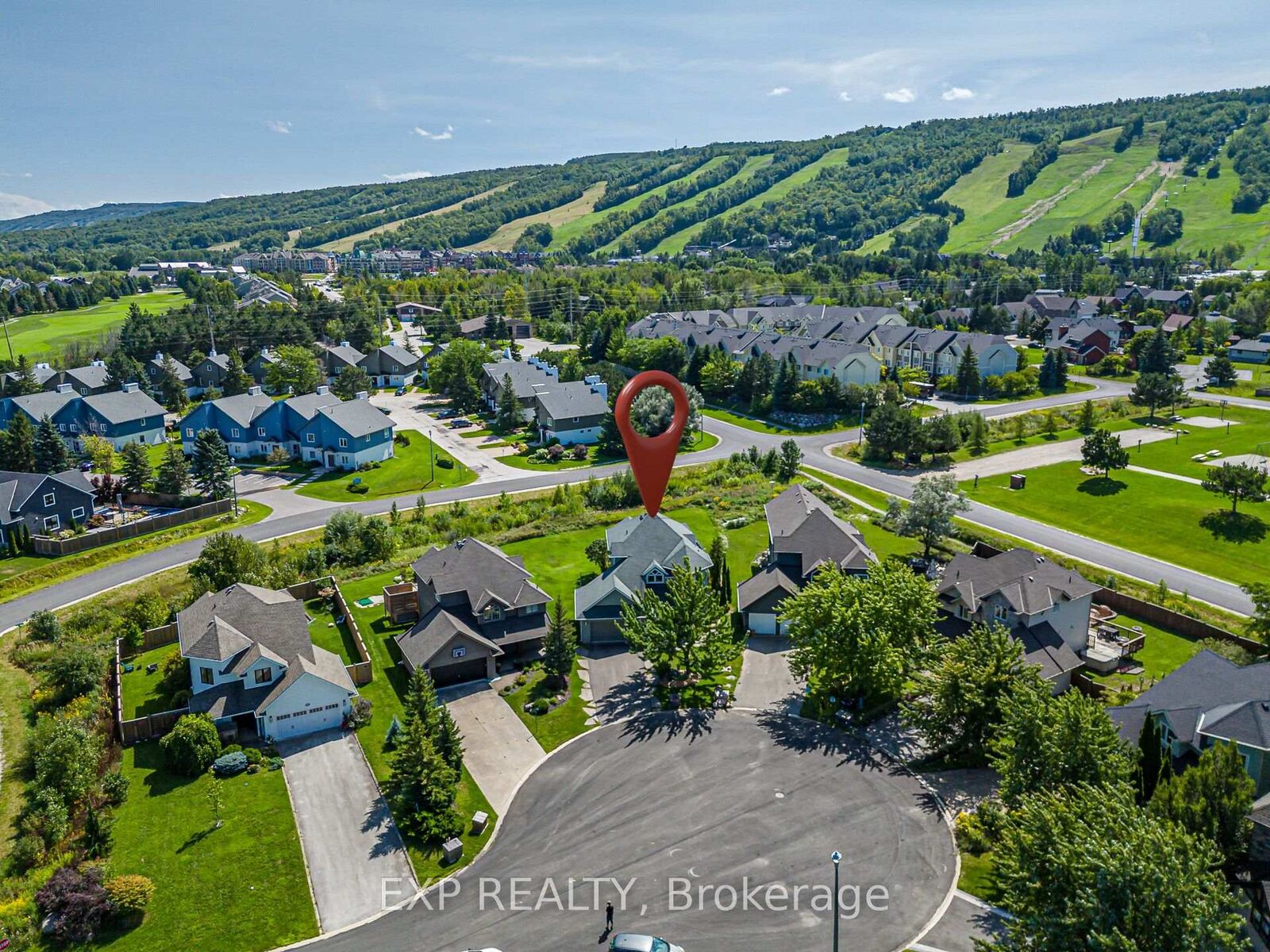 Property Photo: 106 Crossan Court ON L9Y 0M3