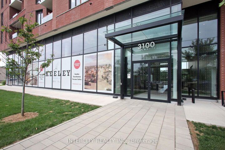 Property Photo:  3100 Keele Street 1201  ON M3M 0E1 