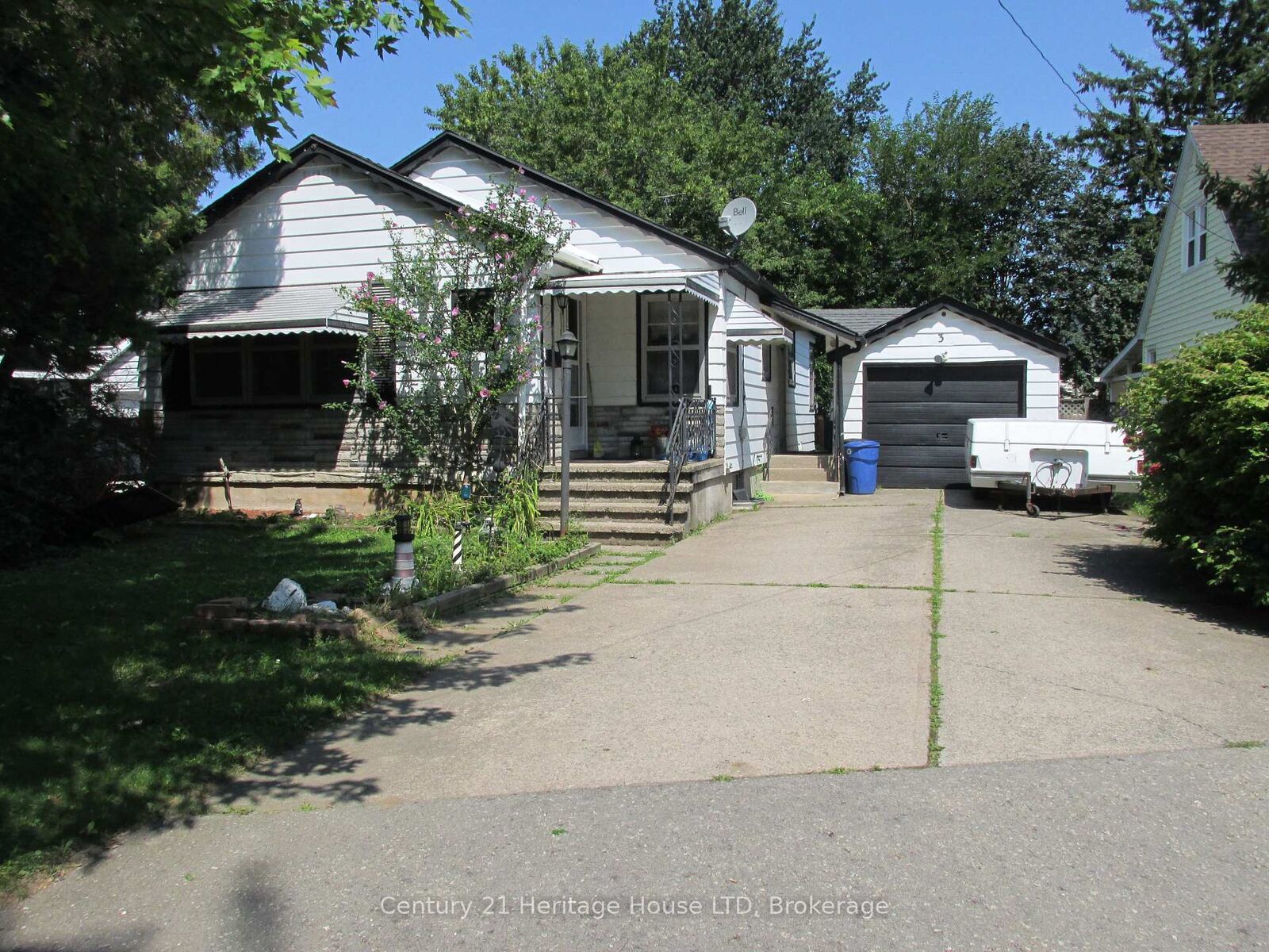 Property Photo:  3 Melba Road  ON L2M 4P5 