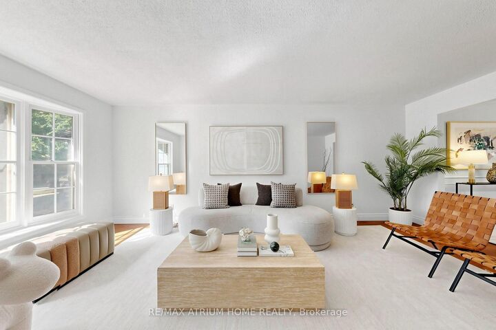 61 Hobart Drive — photo 1