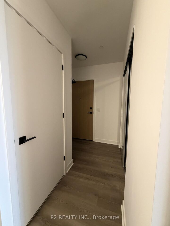 Property Photo:  36 Zorra Street 610  ON M8Z 0G5 