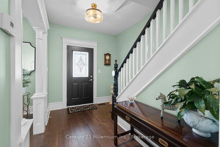 Photo de la propriété:  169 5th A Street E  ON N4K 1E7 