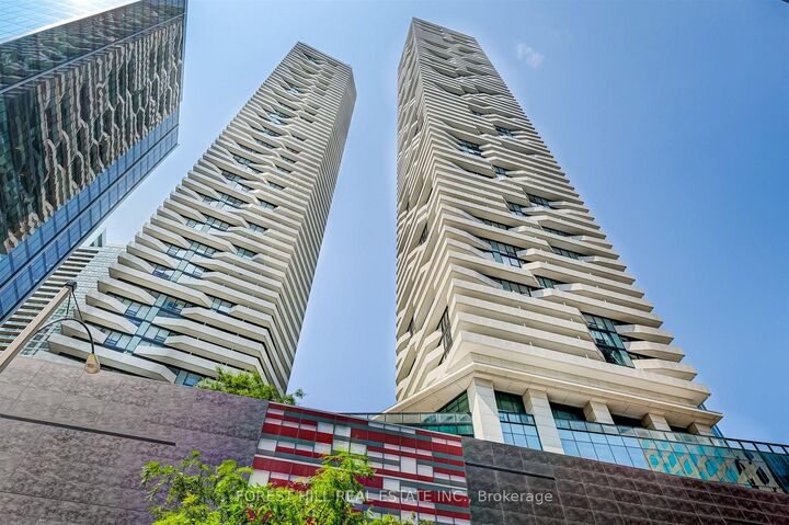 Property Photo: 100 Harbour Street 5410 ON M5J 0B5