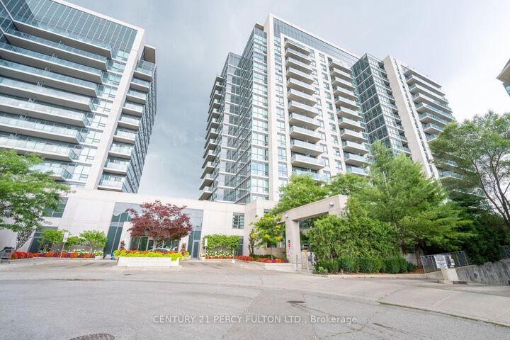 Property Photo:  35 Brian Peck Crescent 1510  ON M4G 0A5 