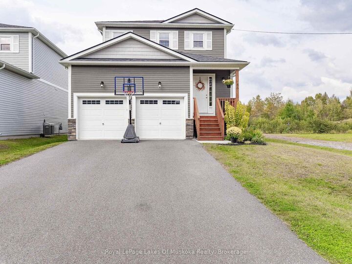 85 Douglas Drive — photo 1