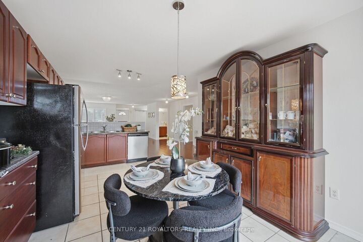 Property Photo: 41 Irene Drive SE ON L4N 5Z1