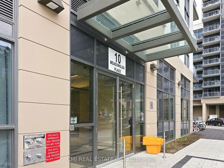 Property Photo: 10 Meadowglen Place 611 ON M1G 0A8