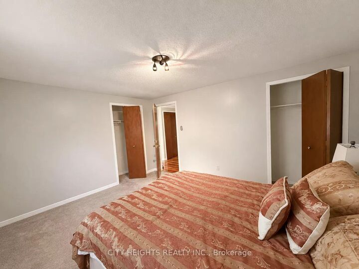 Property Photo:  1487 Jalna Boulevard Upper  ON N6E 3C4 