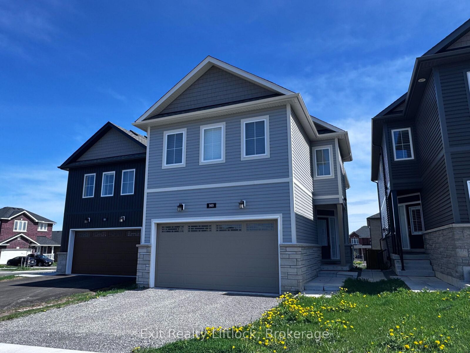 Property Photo: 949 Bamford Terrace ON K9K 0H1