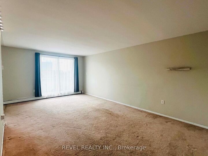 Property Photo: 752 Kipps Lane 809 ON N5Y 4V4