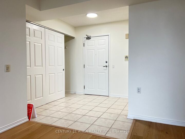 Photo de la propriété:  2800 Warden Avenue 904  ON M1W 3Z6 