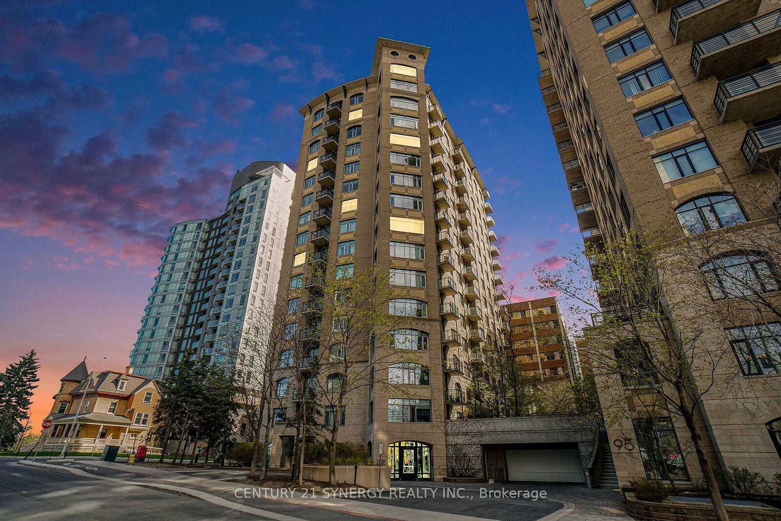 Property Photo:  85 Bronson Avenue 1105  ON K1R 6G7 