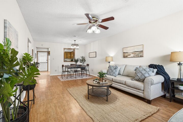 Property Photo: 1419 N Stoneridge Manor OK 73401