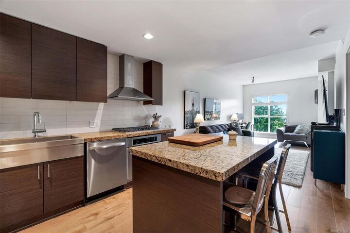 Property Photo:  1400 Lynburne Pl #720  BC V9B 0A4 