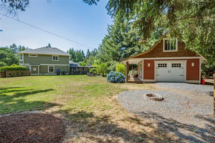Property Photo: 2071 Saras Way BC V9X 1K6