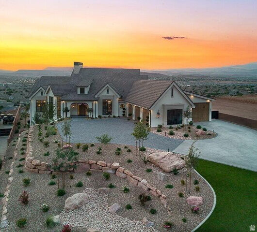 Property Photo: 3021 E Banded Hills Dr UT 84790