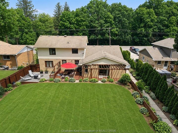 Property Photo: 2053 Dufferin Avenue ON N8A 4M5
