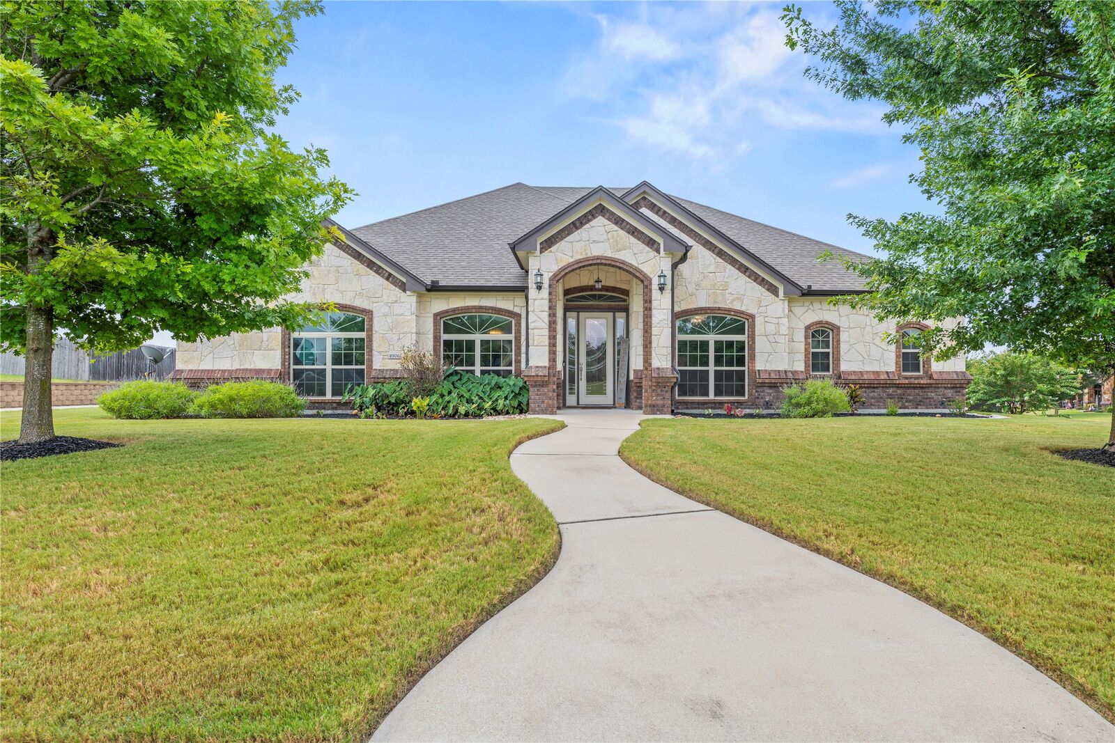 Property Photo: 4906 Deerwood Loop TX 76542