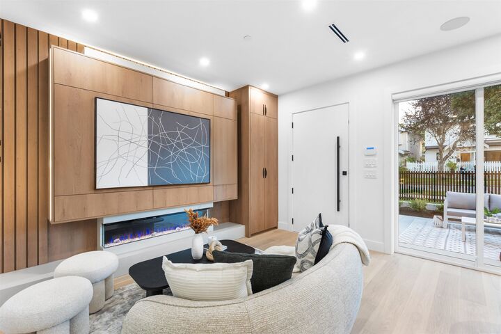 Property Photo: 2435 Napier Street 1 BC V5K 2W2