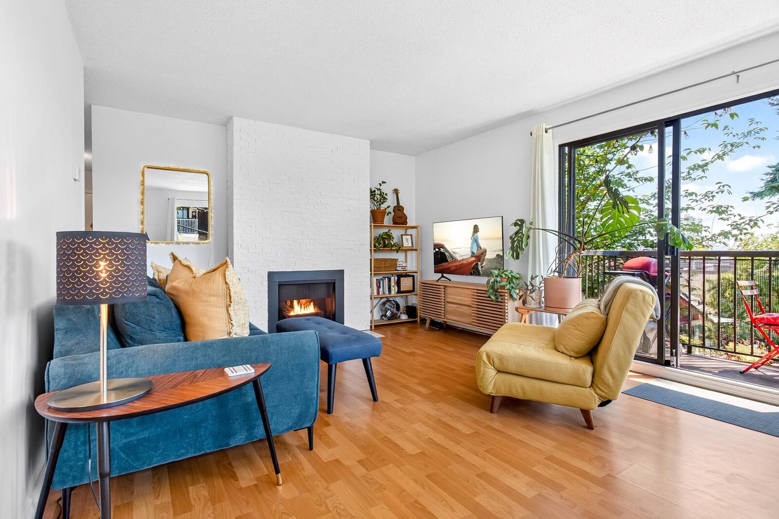 Property Photo: 338 Ward Street 201 BC V3L 3N8